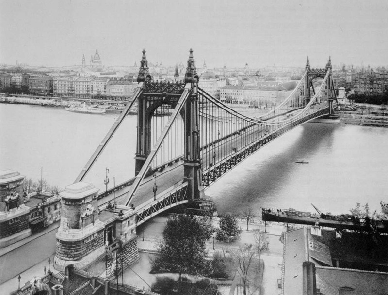 Erzsebet_Bridge_1903__Budapest__Hungary.jpg