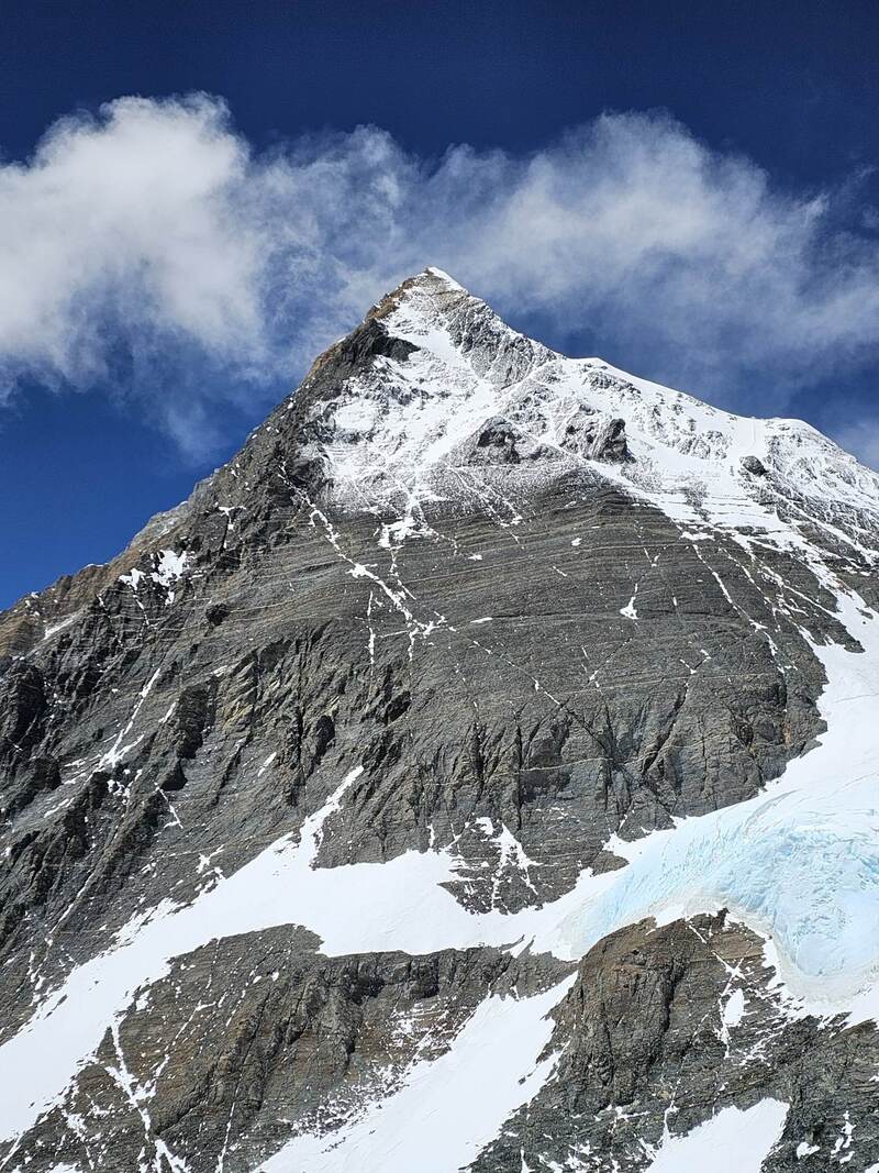 Mount_Everest_Suhajda.jpg