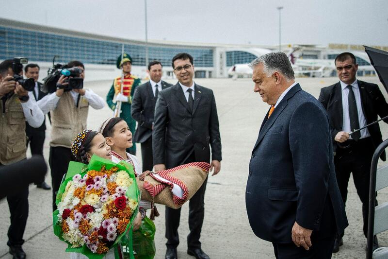 Turkmenisztan_MTI_Miniszterelnoki_Sajtoiroda_Fischer_Zoltan.jpg